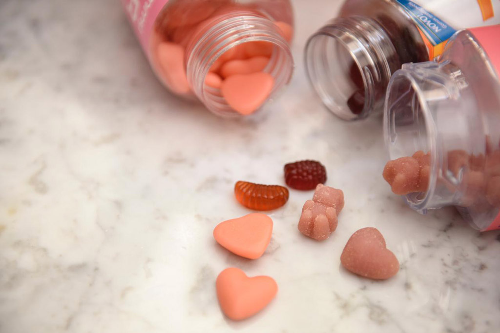 suplementos para crescimento de cabelo em formato de gominhas