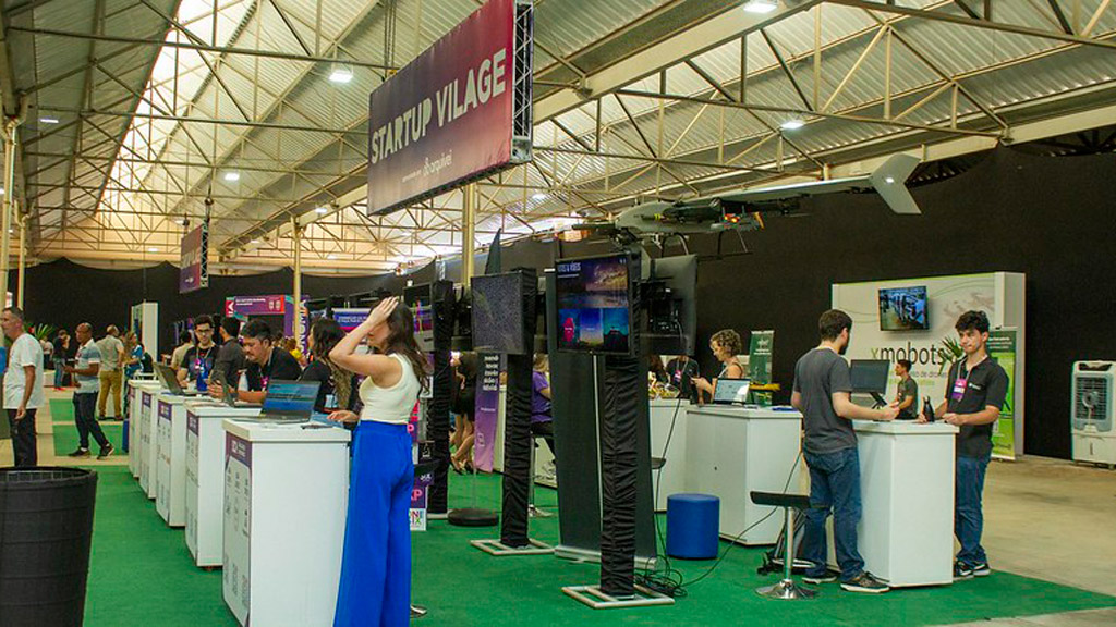 Estandes no evento São Carlos Experience